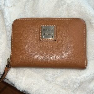 Dooney & Bourke Pebble Grain Medium Zip Around Wallet